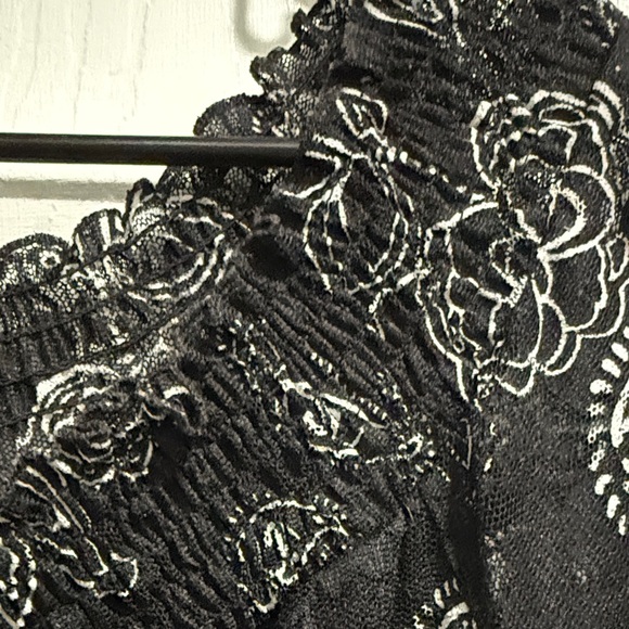 Elegant Black and Blue Paisley Women's Blouse - Picture 5 of 6